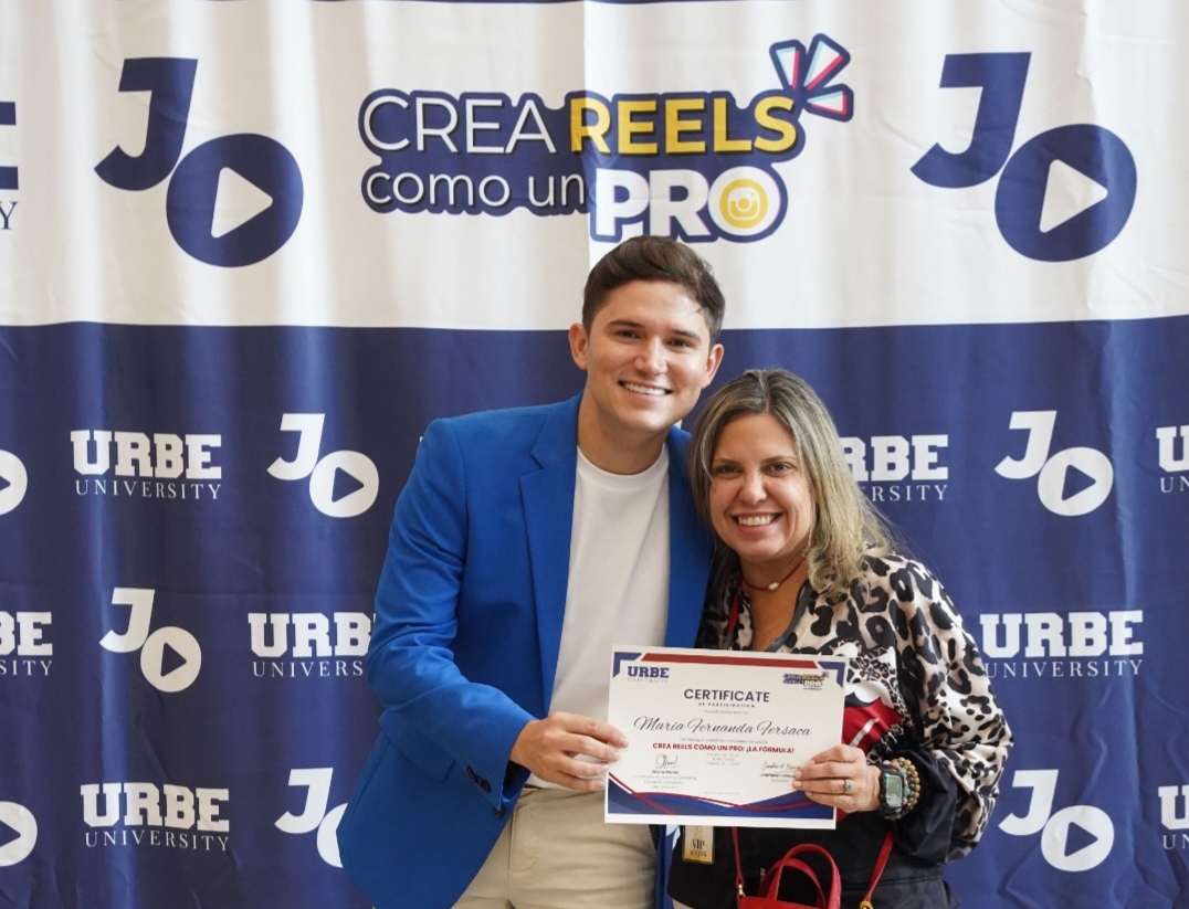 Jhonatan Olivares brilló en Miami con su workshop “Crea Reels como un Pro”Miami, 4 de julio de 2025