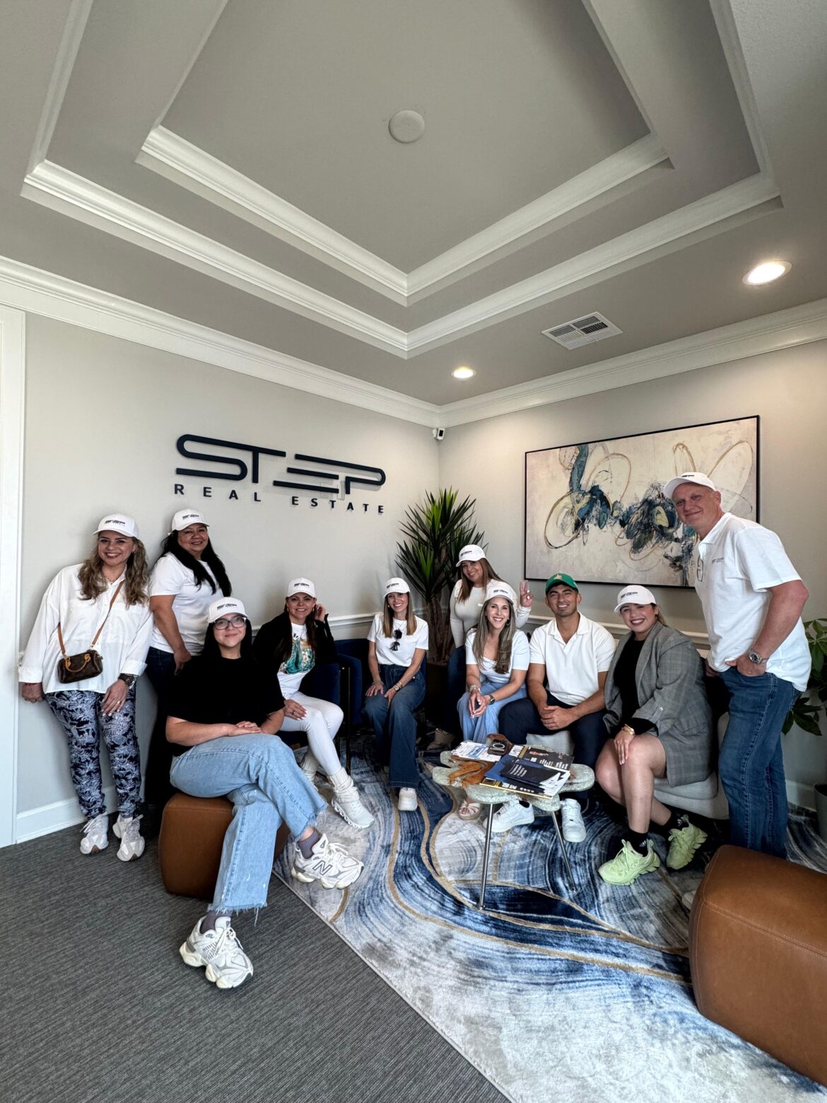 María Gabriela Irureta y Step Real Estate se movilizan para apoyar a familias afectadas por inundaciones en Kerrville, TX