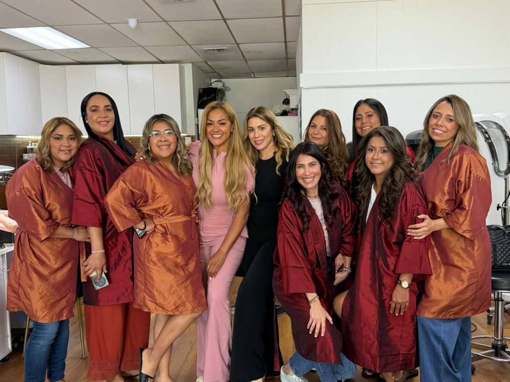 Lucy Beato se une al programa de Manos Misioneras en una jornada de amor y transformación