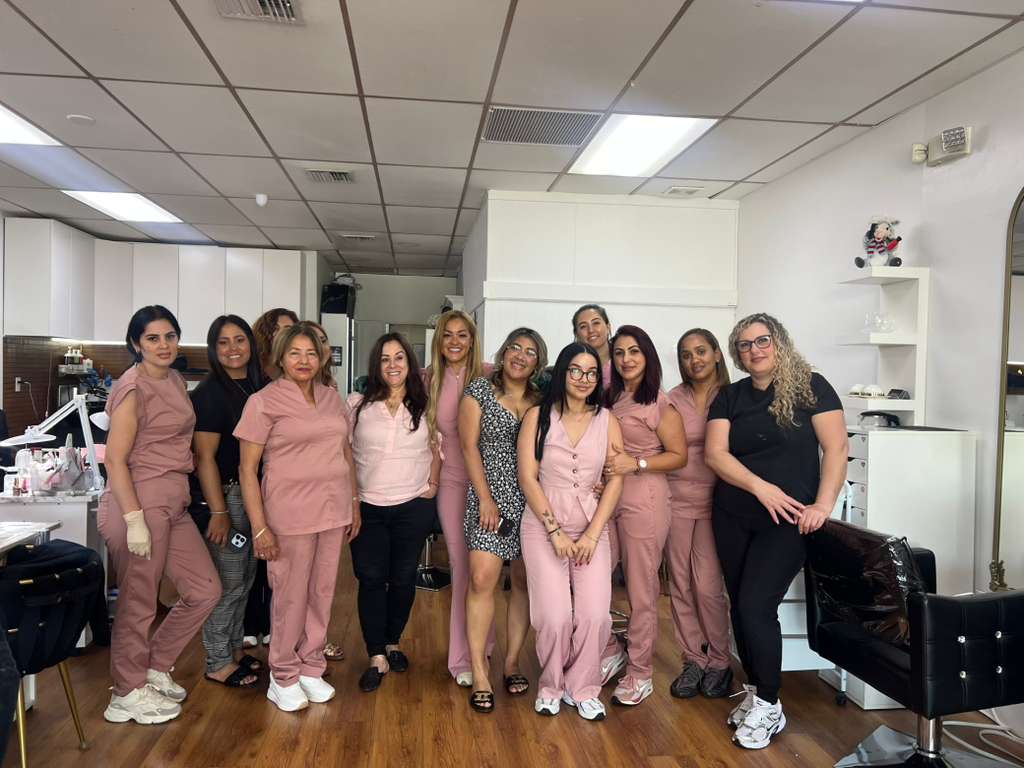 Madeline Beauty Salon lidera una jornada de amor, cuidado y bienestar junto a Manos Misioneras